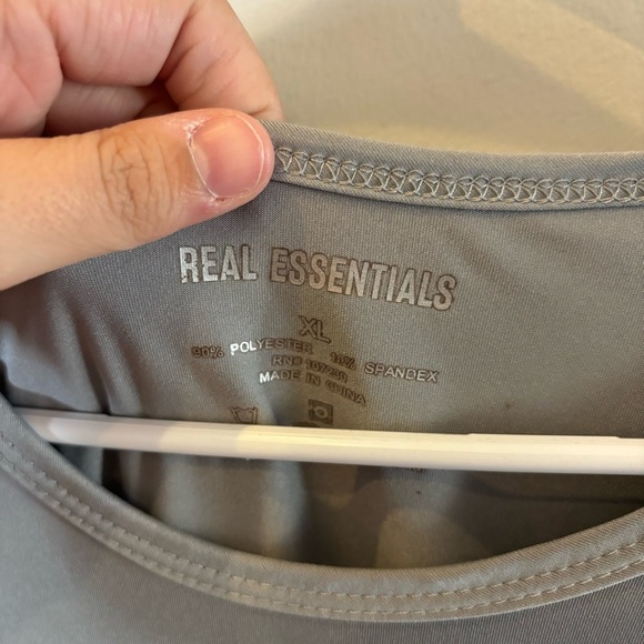 real essentials athletic tee - Picture 4 of 4